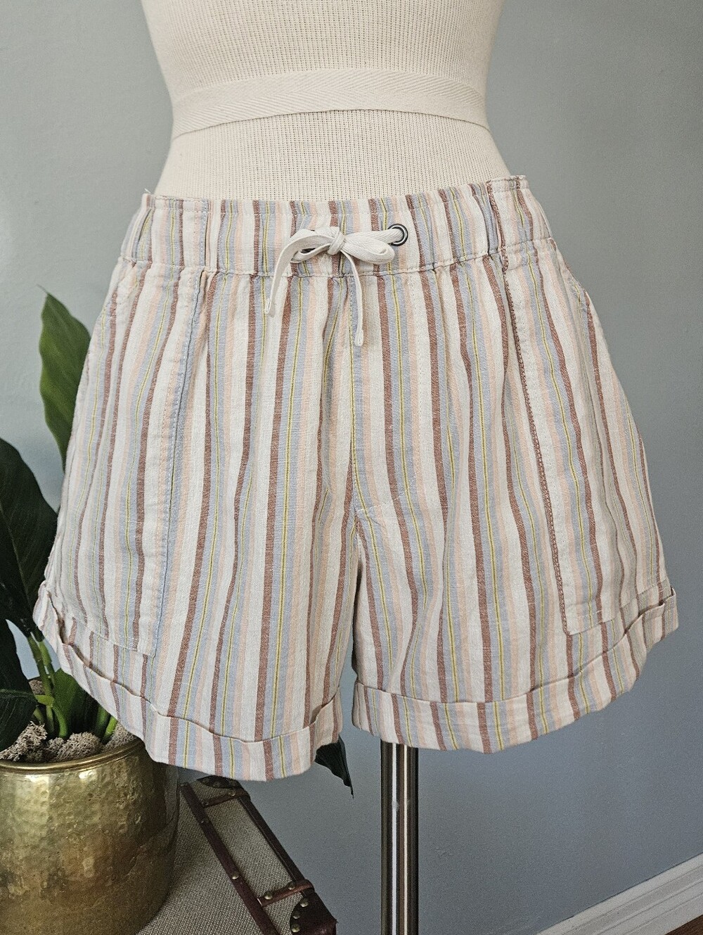 TOAD&Co Coastal, Lounge, Relaxed, Rustic/natural Taj Hemp Shorts.